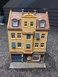 Kibri 8354 City Row House With Garage And Shop Fully Assembled. Fixed Price $39.99.