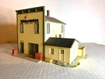 Walthers #933-3605 Wally's Warehouse Building W/extras Built-up H.o. 1:87. Fixed Price $35.99.