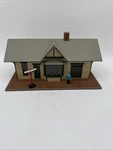 Wm.k. Walthers Inc 2001 Passenger Pikesville Station 7002706/A. Fixed Price $33.24.