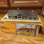 Tyco Scale Assembled Lighted Ranch House 944:700 Untested. Fixed Price $7.99.