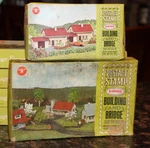 2PC Lot Aurora Postage Stamp Kits Three Village And Suburban Houses 4121 4122. Fixed Price $18.99.