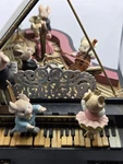 Enesco Vintage Music Mice Tro Deluxe Grand Piano Box Read Description. Fixed Price $25.50.