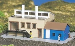 Bachmann 45902 Plasticville Factory W/accessories Built-up Scale. Fixed Price $24.99.
